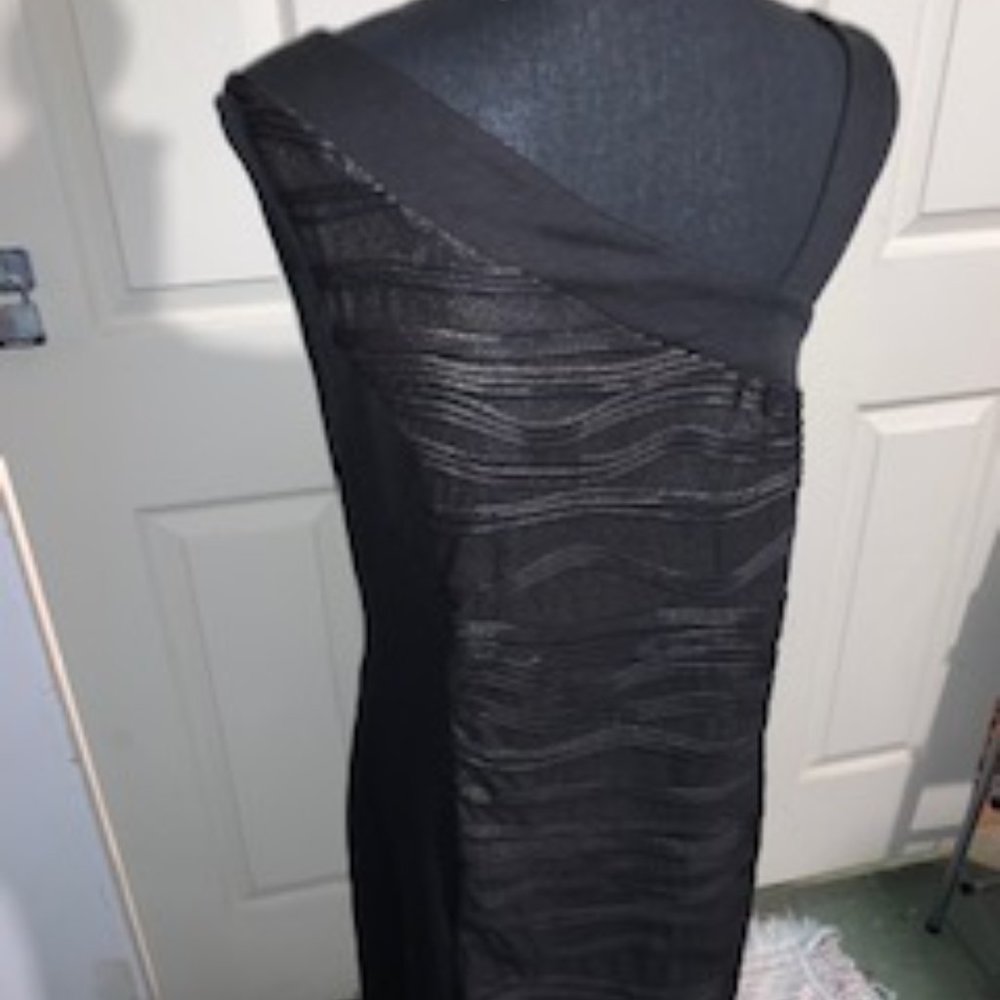 Asymmetrical neckline bandage dress